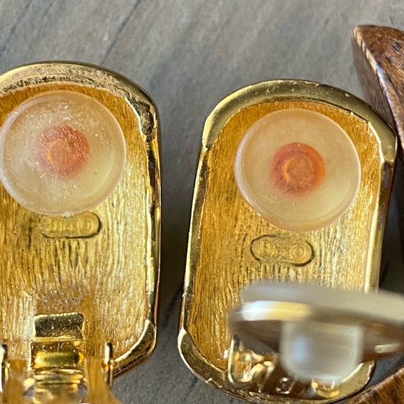 Vintage Christian Dior Gold Textured Clip-On Earrings - Picture 8 of 10